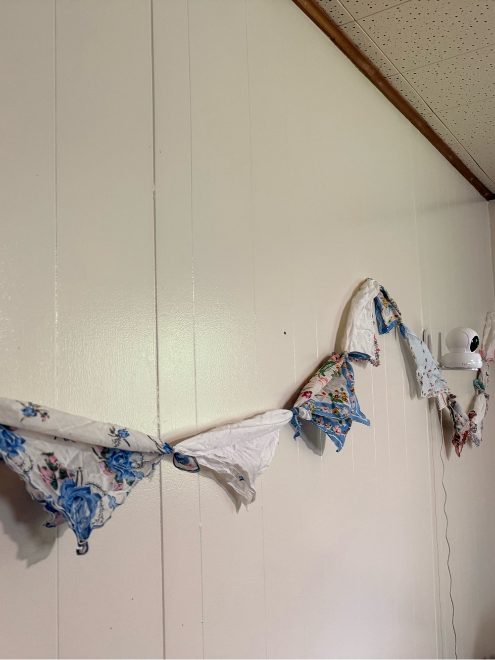 Lot of vintage handkerchiefs.